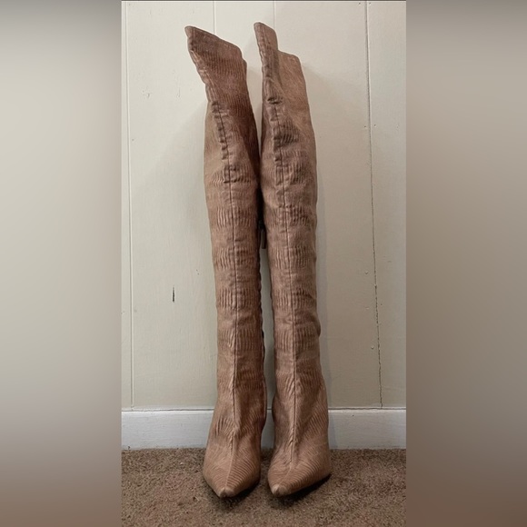 Gucci/ Over-knee satin boots - Picture 1 of 10